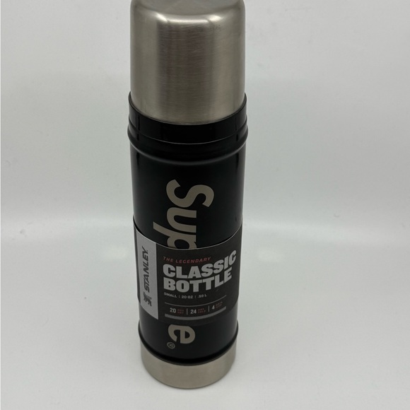 Supreme Stanley Thermos - Picture 1 of 3